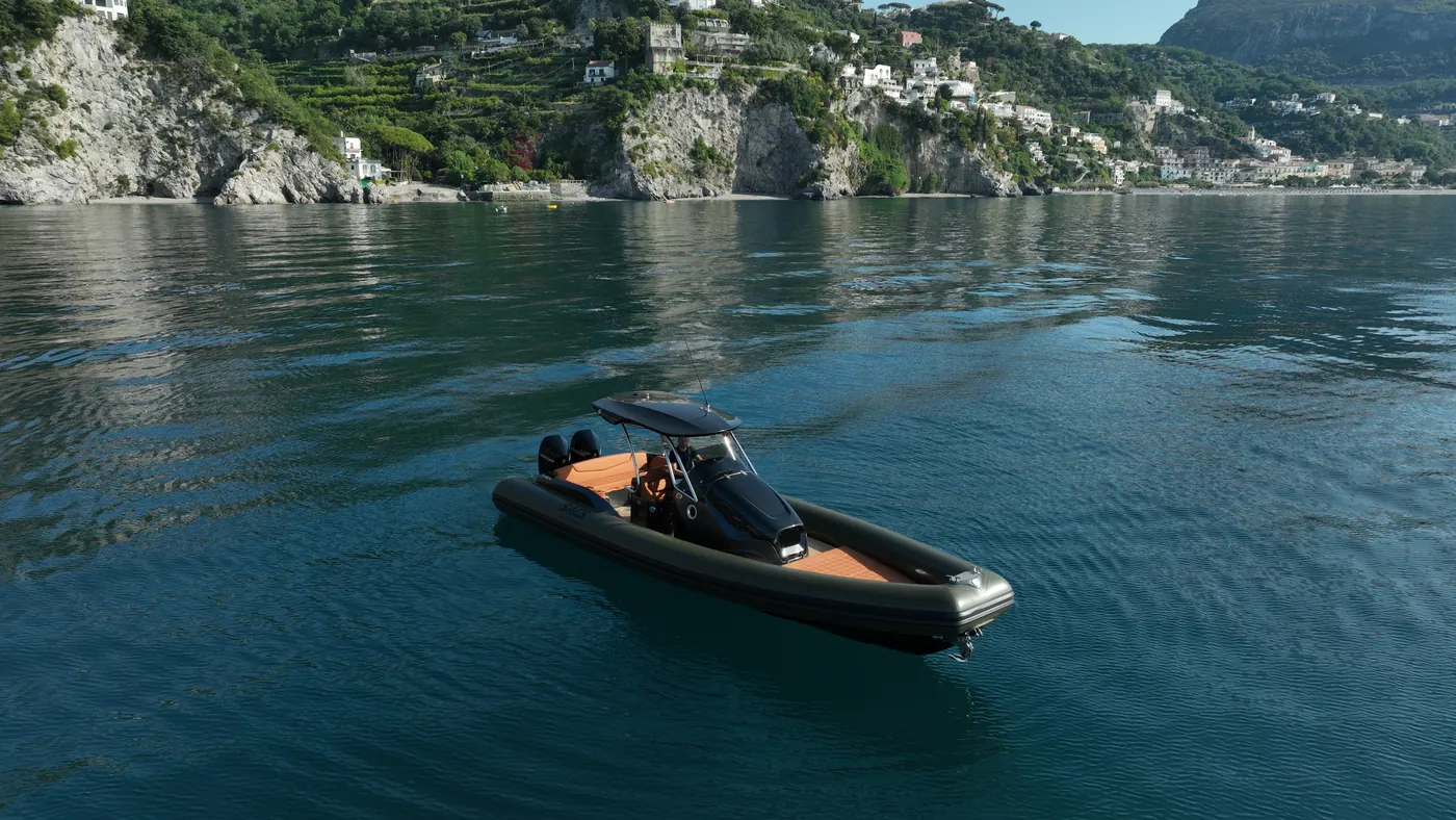 Il nostro gommone: un SACS con doppio Mercury V10